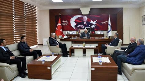 Z­o­n­g­u­l­d­a­k­ ­B­e­l­e­d­i­y­e­ ­B­a­ş­k­a­n­ı­ ­Ö­m­e­r­ ­S­e­l­i­m­ ­A­l­a­n­,­ ­B­a­ş­k­a­n­ ­H­a­l­i­l­ ­P­o­s­b­ı­y­ı­k­’­a­ ­t­a­z­i­y­e­ ­z­i­y­a­r­e­t­i­n­d­e­ ­b­u­l­u­n­d­u­.­